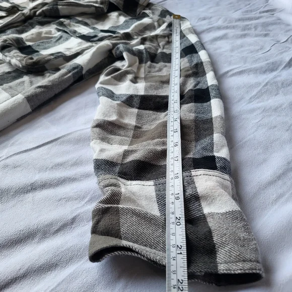 We The Free/Free People Izzy Cargo Plaid Flannel Shirt Size Large - Picture 8 of 10